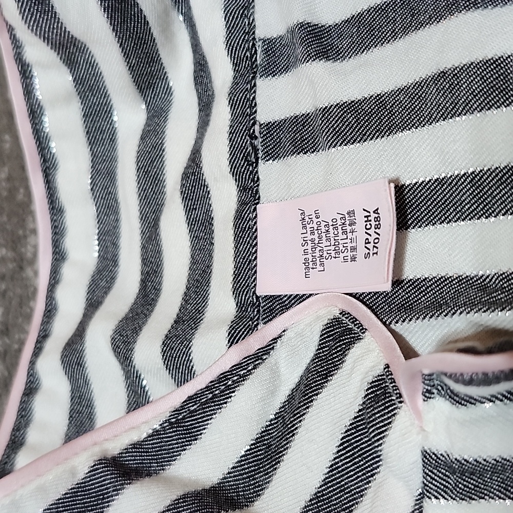 VICTORIA SECRET METALLIC STRIPED LONG-SLEEVE & SHORT LOUNGE SLEEPWEAR SET - Picture 4 of 16